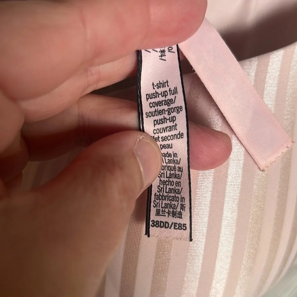 Victoria’s Secret T-shirt, push-up bra full coverage pink striped 38DD - Picture 4 of 6